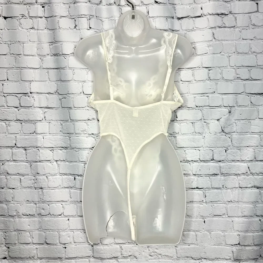 Vintage Victoria’s Secret lace bodysuit - Picture 8 of 8